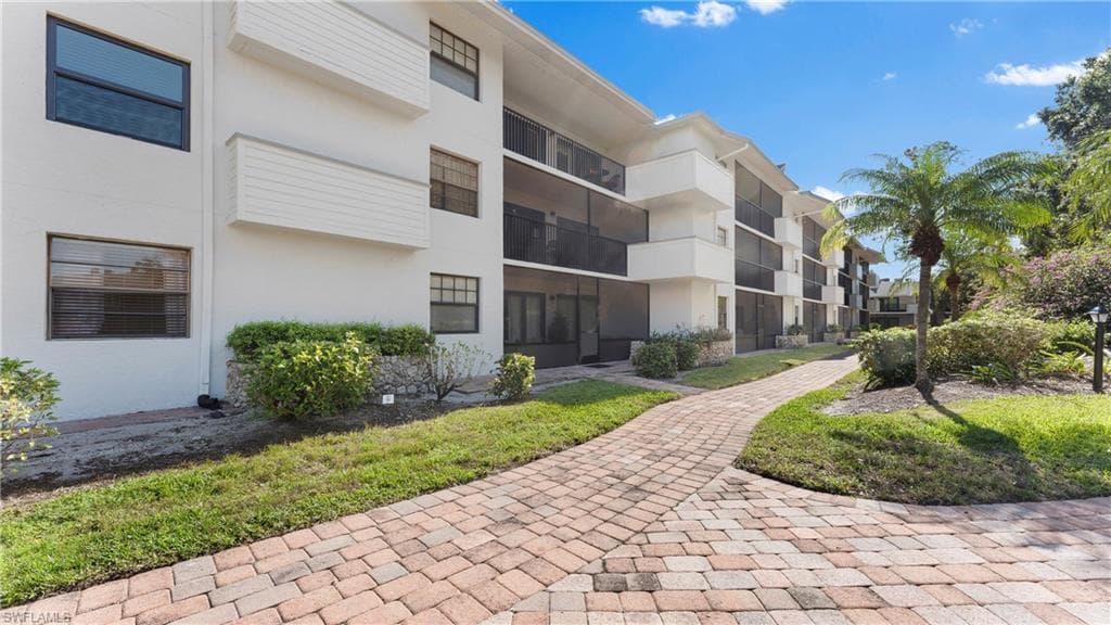 600 Neapolitan Way 231, Naples, FL 34103-23