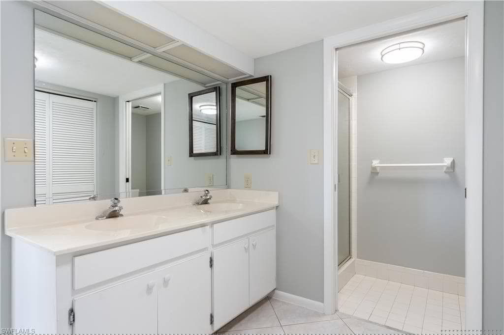 1520 Imperial Golf Course Blvd 225, Naples, FL 34110-15