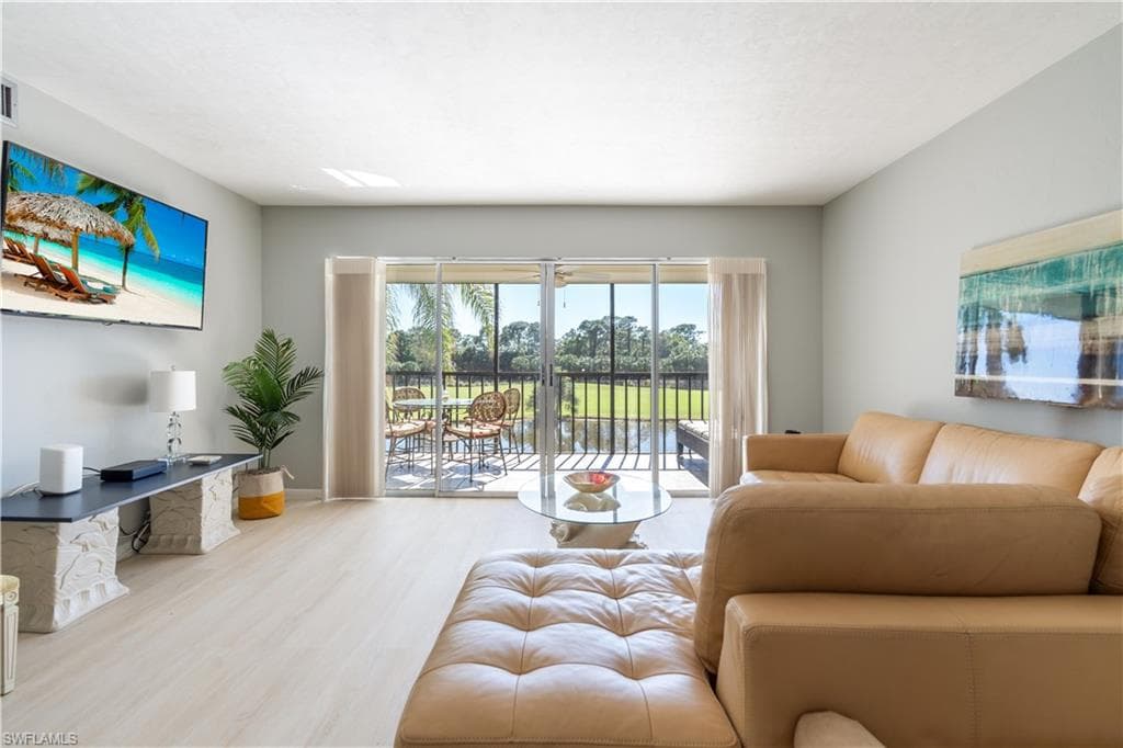 1520 Imperial Golf Course Blvd 225, Naples, FL 34110-3