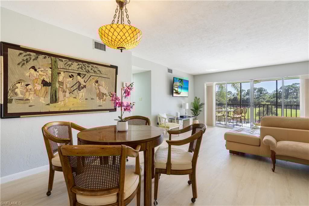 1520 Imperial Golf Course Blvd 225, Naples, FL 34110-8
