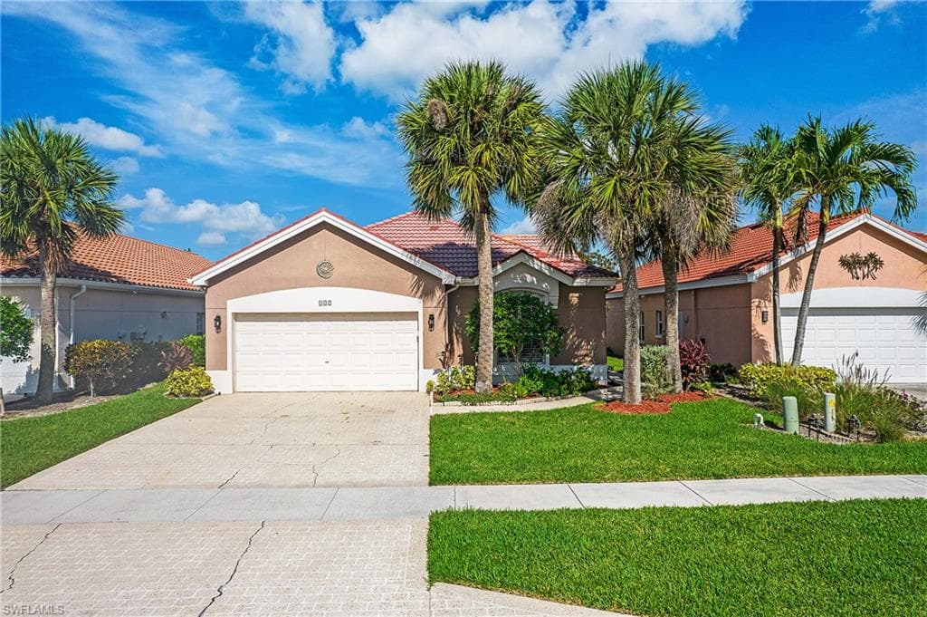159 Lady Palm Dr, Naples, FL 34104-1