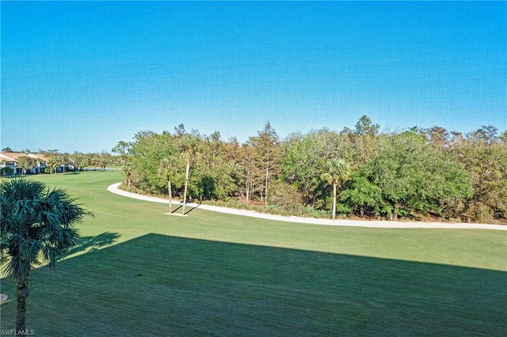 6824 Sterling Greens Pl 302, Naples, FL 34104-4