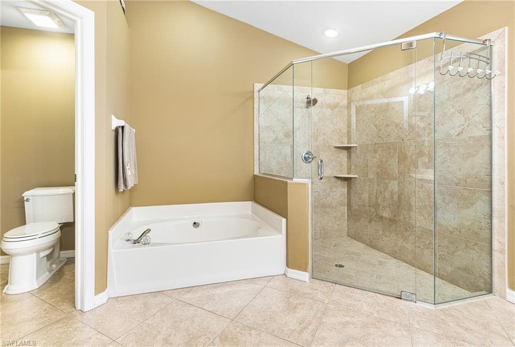 8476 Indian Wells Way, Naples, FL 34113-3003-20