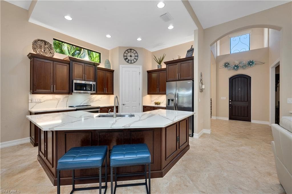 7399 Acorn Way, Naples, FL 34119-11