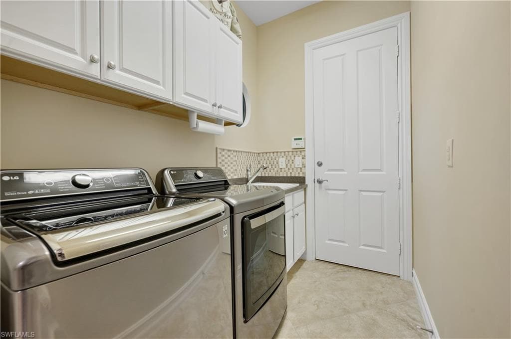 7399 Acorn Way, Naples, FL 34119-18