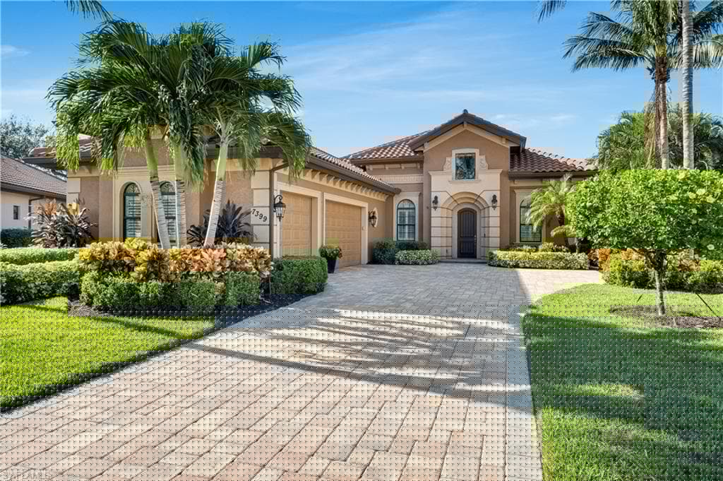 7399 Acorn Way, Naples, FL 34119-1