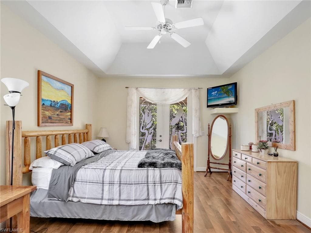 1945 Sheffield Ave, Marco Island, FL 34145-20