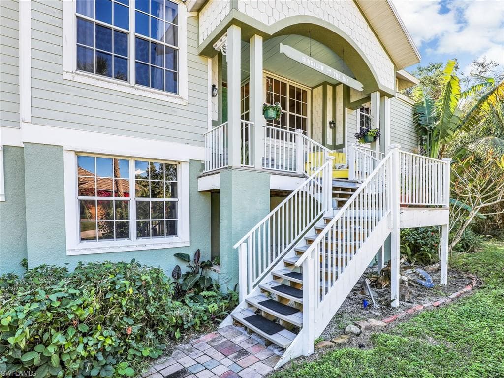 1945 Sheffield Ave, Marco Island, FL 34145-5