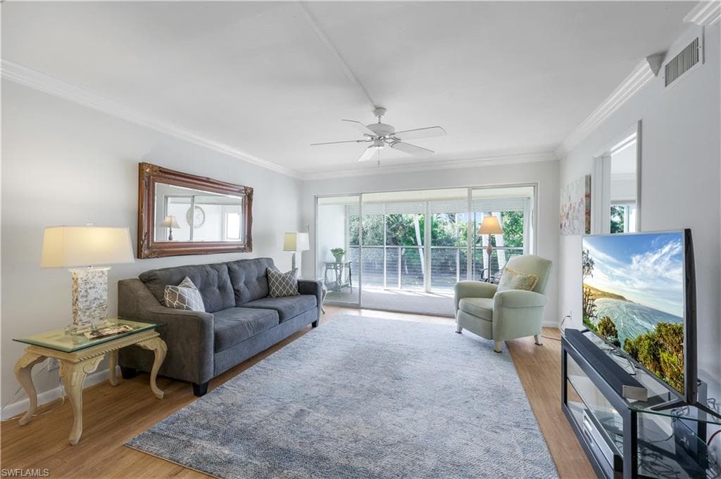 3930 Belair Ln 207, Naples, FL 34103-8
