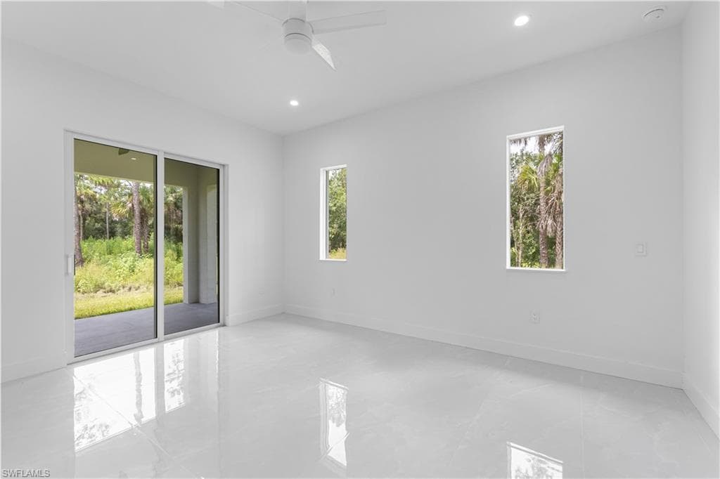 3762 32nd Ave SE, Naples, FL 34117-19