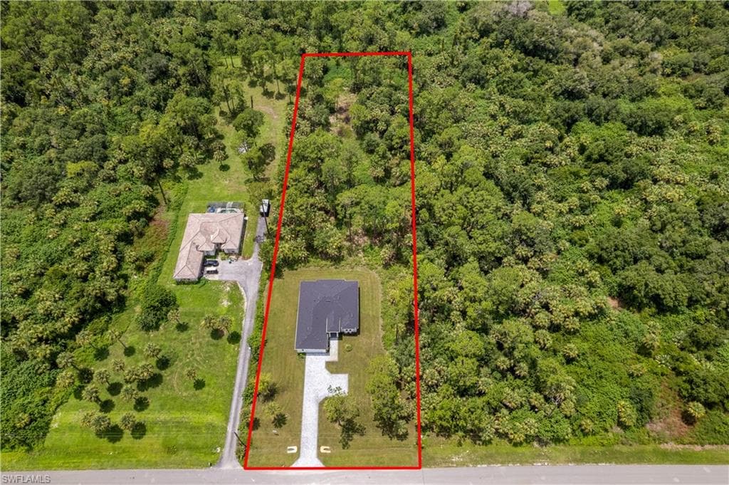 3762 32nd Ave SE, Naples, FL 34117-5