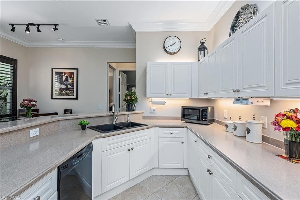 4526 Cardinal Cove Ln, Naples, FL 34114-11