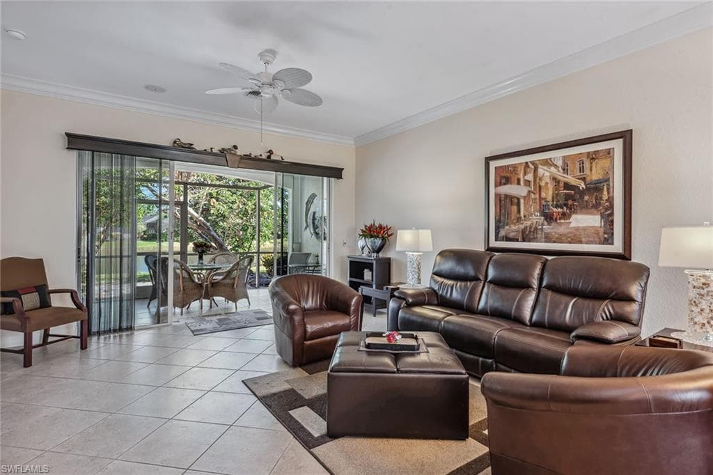 4526 Cardinal Cove Ln, Naples, FL 34114-4