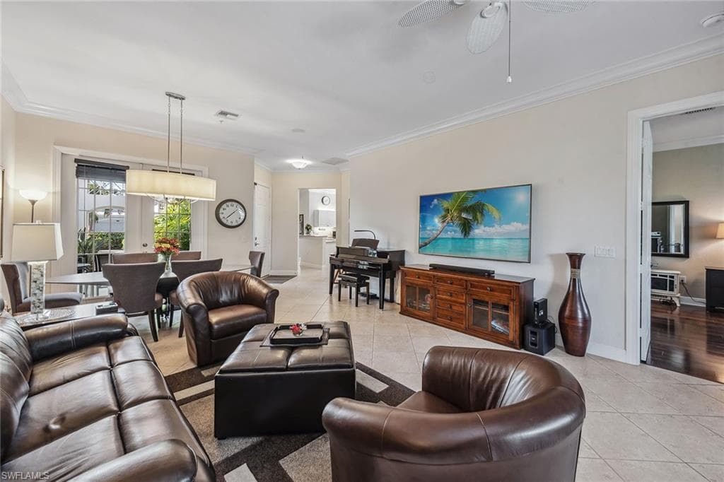 4526 Cardinal Cove Ln, Naples, FL 34114-6
