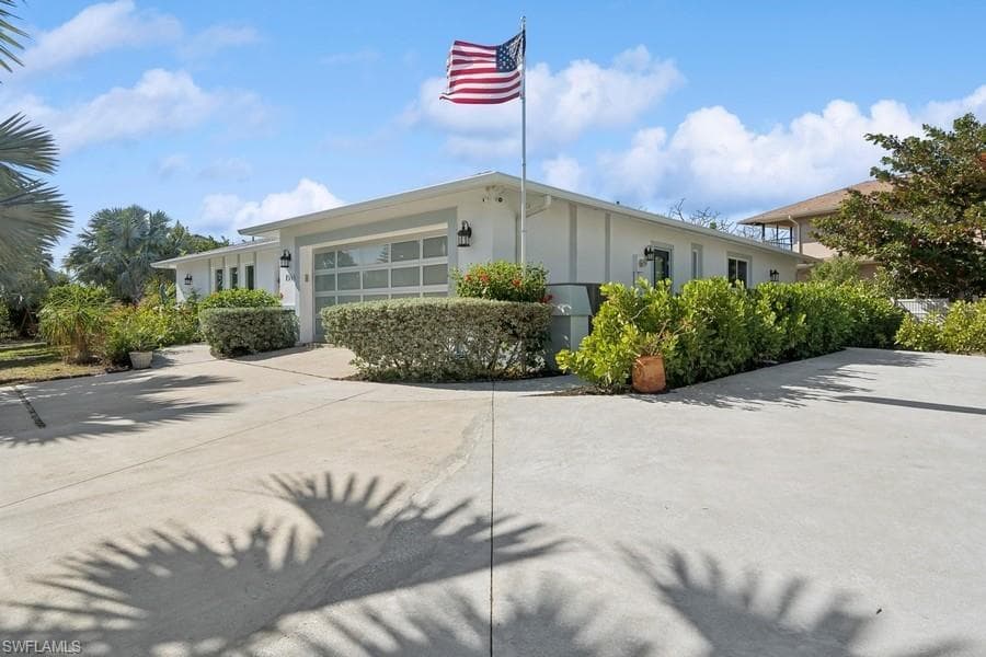 1658 Windmill Ave 1658, Marco Island, FL 34145-32