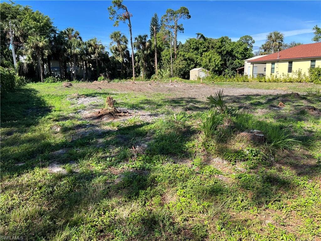 28021 Oak Ln, Bonita Springs, FL 34135-5