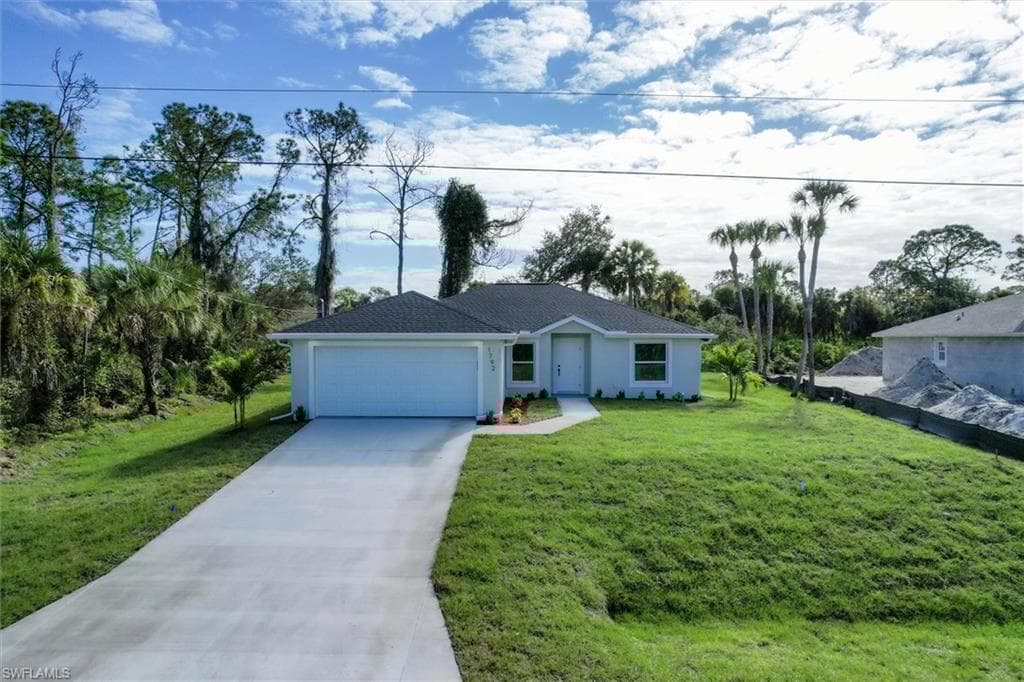 2702 46th St SW, Lehigh Acres, FL 33976-5