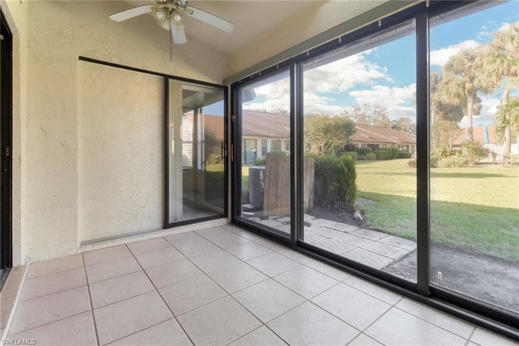 10772 Regent Cir 302, Naples, FL 34109-22