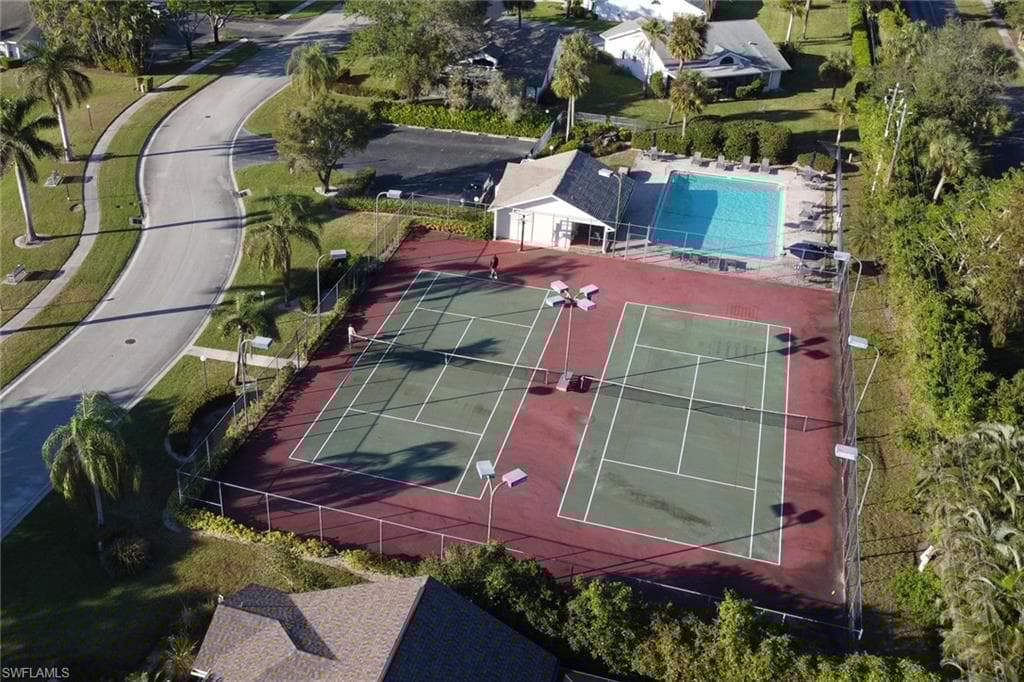 10772 Regent Cir 302, Naples, FL 34109-27