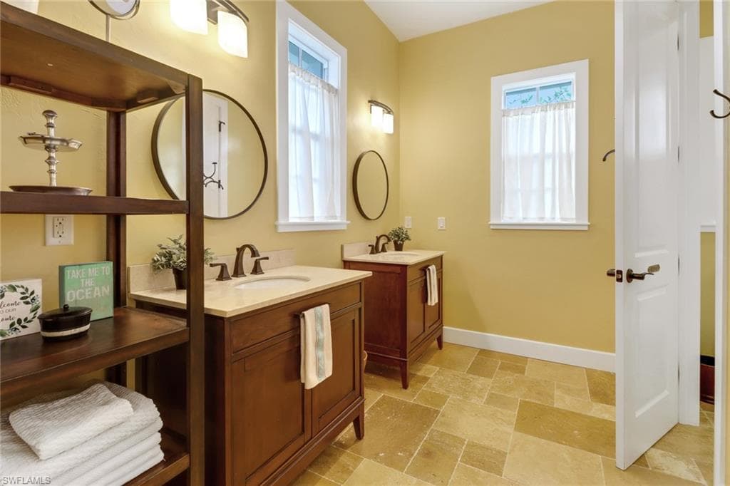 65 Mahogany Dr, Naples, FL 34108-11