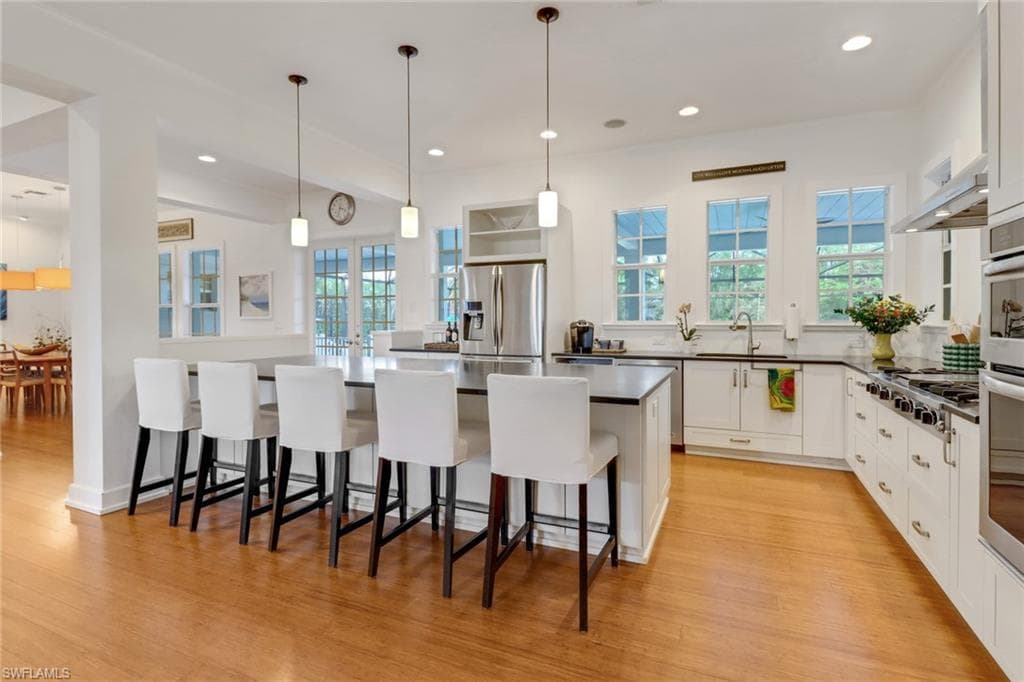 65 Mahogany Dr, Naples, FL 34108-5