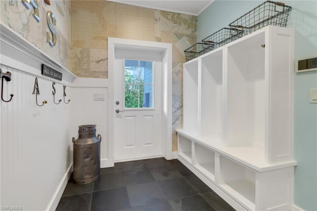 65 Mahogany Dr, Naples, FL 34108-7