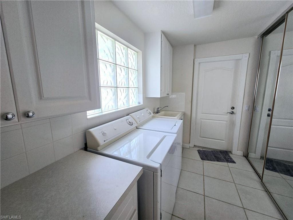 4824 Lasqueti Way, Naples, FL 34119-19