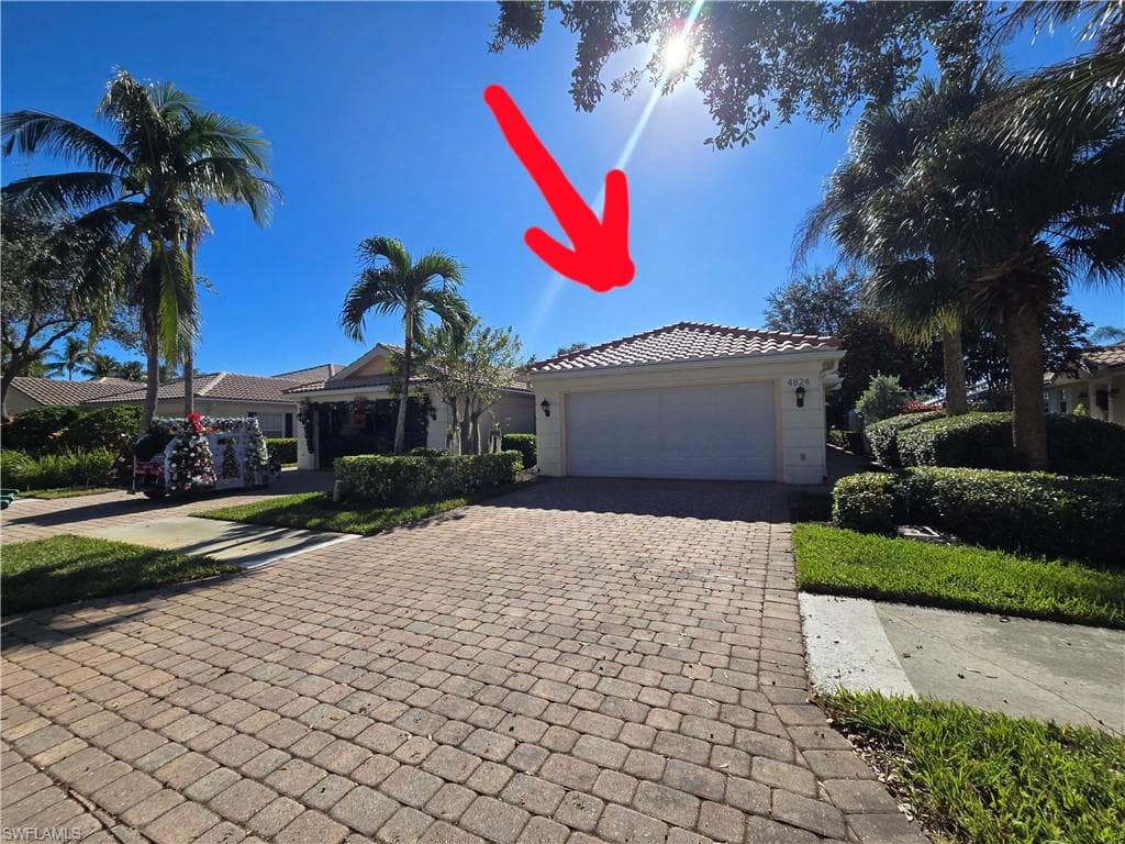 4824 Lasqueti Way, Naples, FL 34119-1