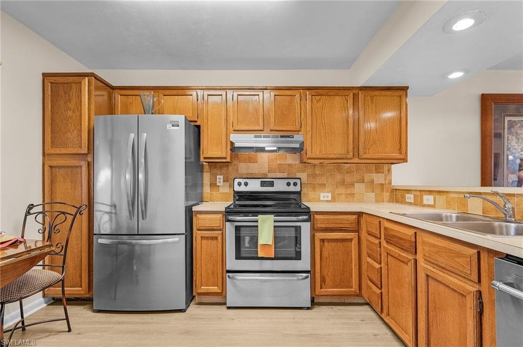 2984 Kings Lake Blvd 2984, Naples, FL 34112-6