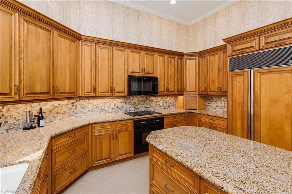 1649 Mcilvaine Ct, Marco Island, FL 34145-12