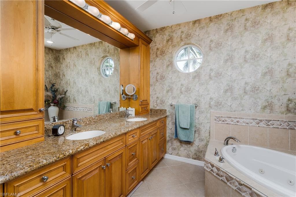 1649 Mcilvaine Ct, Marco Island, FL 34145-17