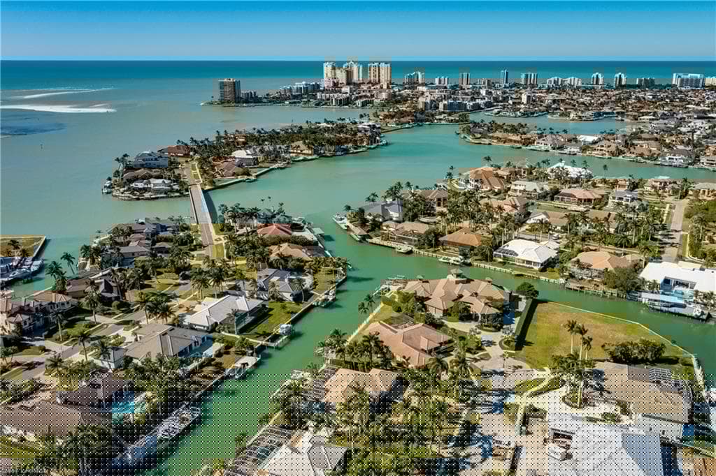 1649 Mcilvaine Ct, Marco Island, FL 34145-46