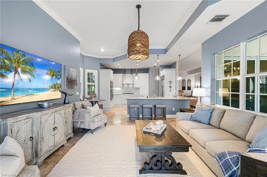 6519 Crown Colony Pl 2-102, Naples, FL 34108-18