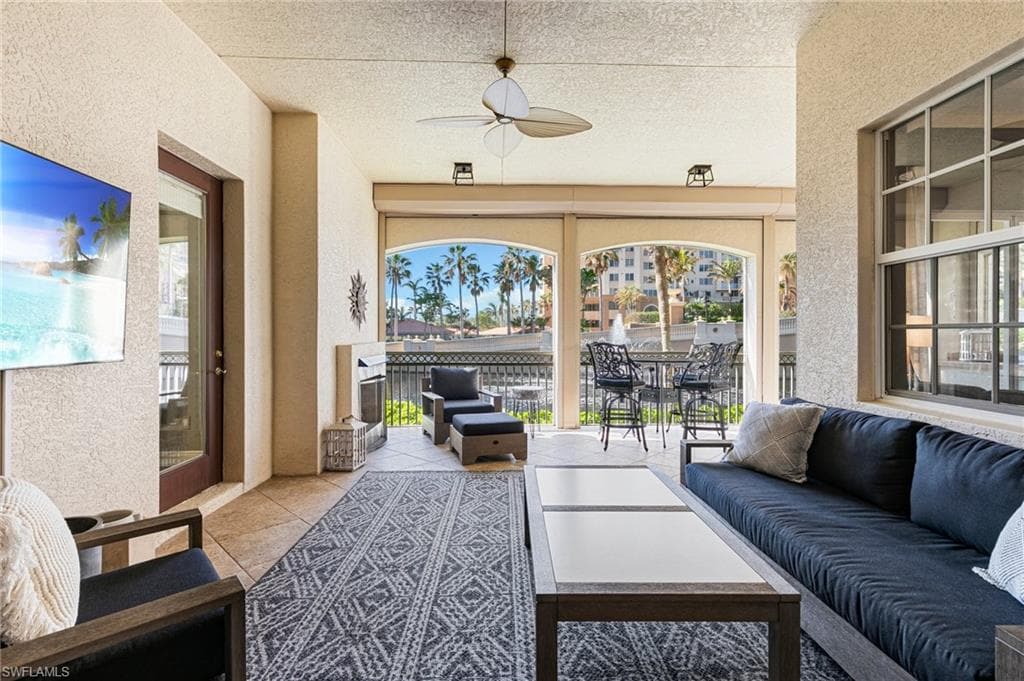 6519 Crown Colony Pl 2-102, Naples, FL 34108-33