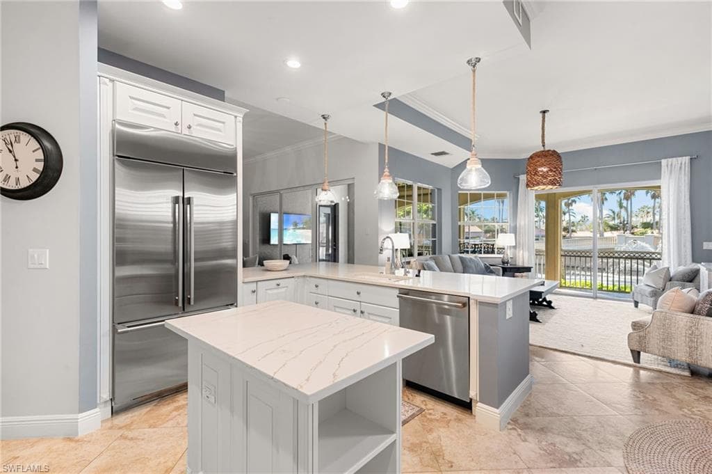 6519 Crown Colony Pl 2-102, Naples, FL 34108-7