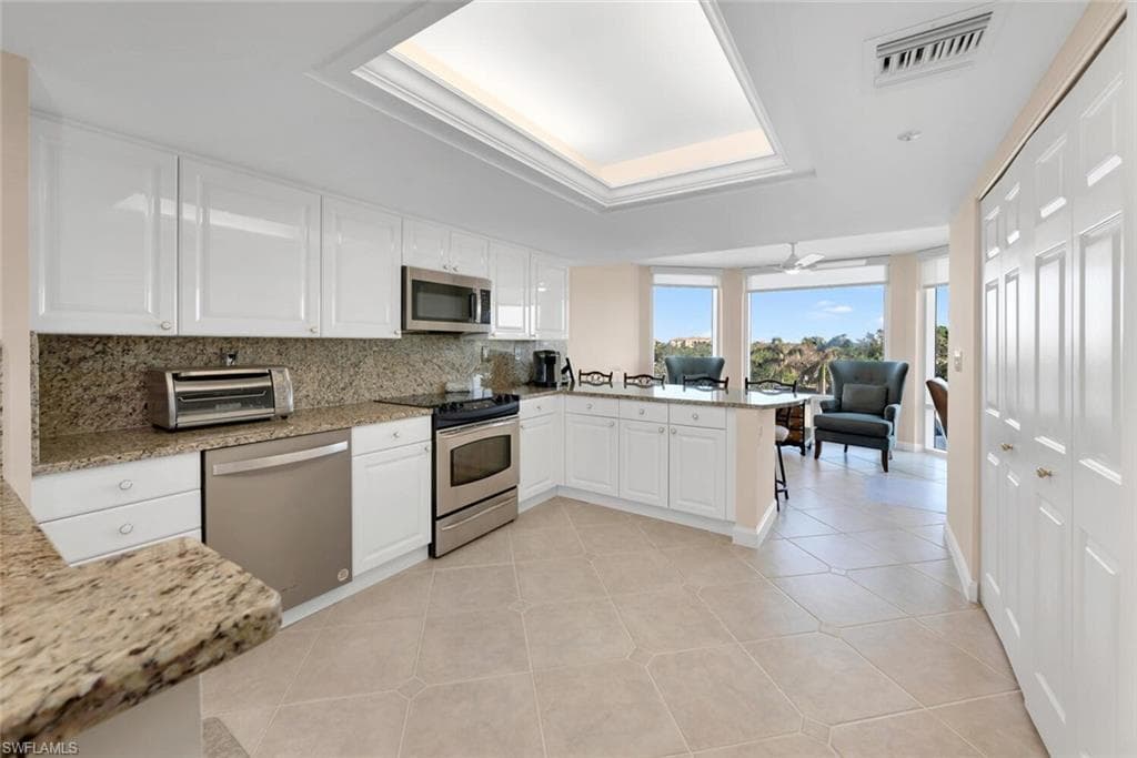 6849 Grenadier Blvd 505, Naples, FL 34108-5