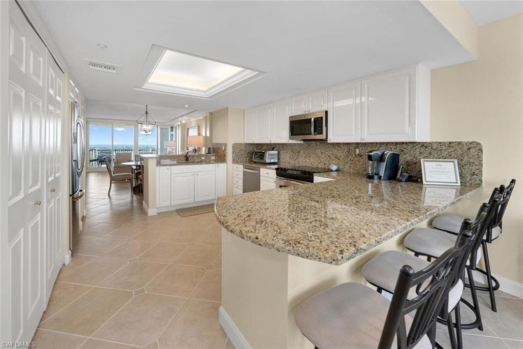 6849 Grenadier Blvd 505, Naples, FL 34108-6