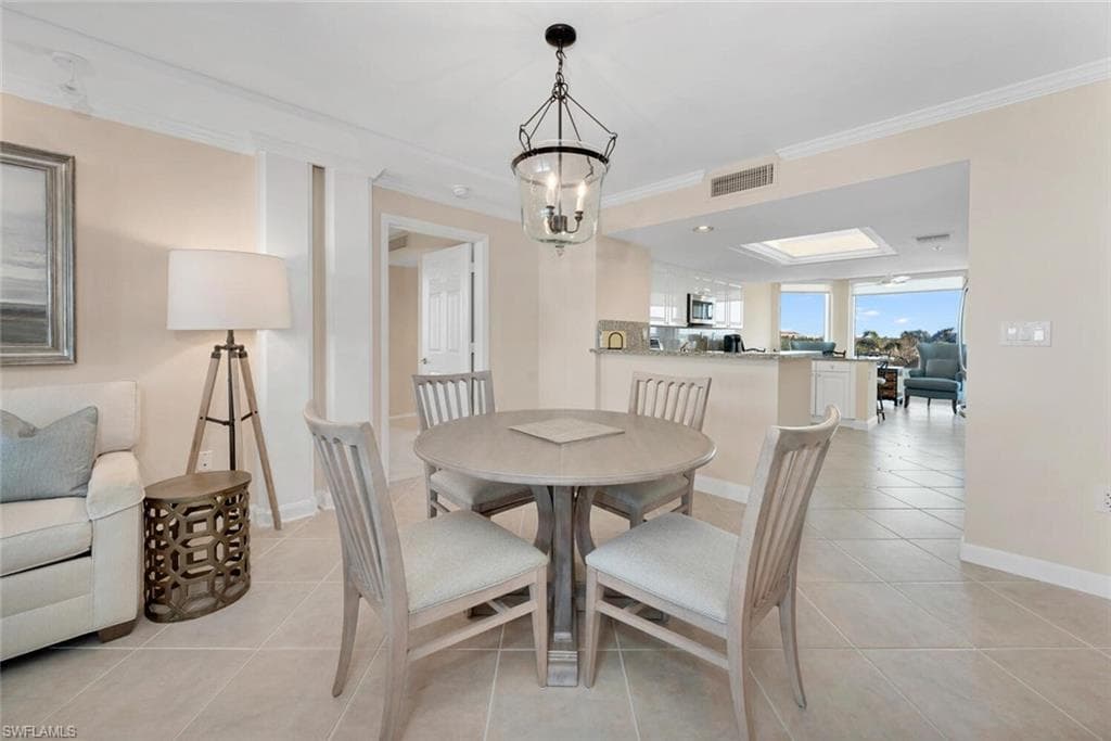 6849 Grenadier Blvd 505, Naples, FL 34108-7