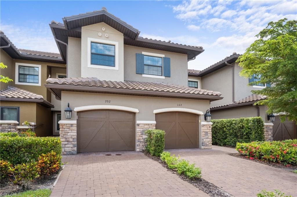 9657 Montelanico Loop 103, Naples, FL 34119-30