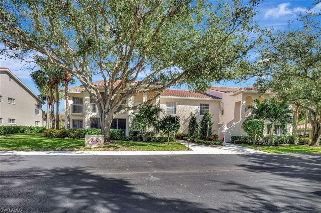 102 Siena Way 1306, Naples, FL 34119-2