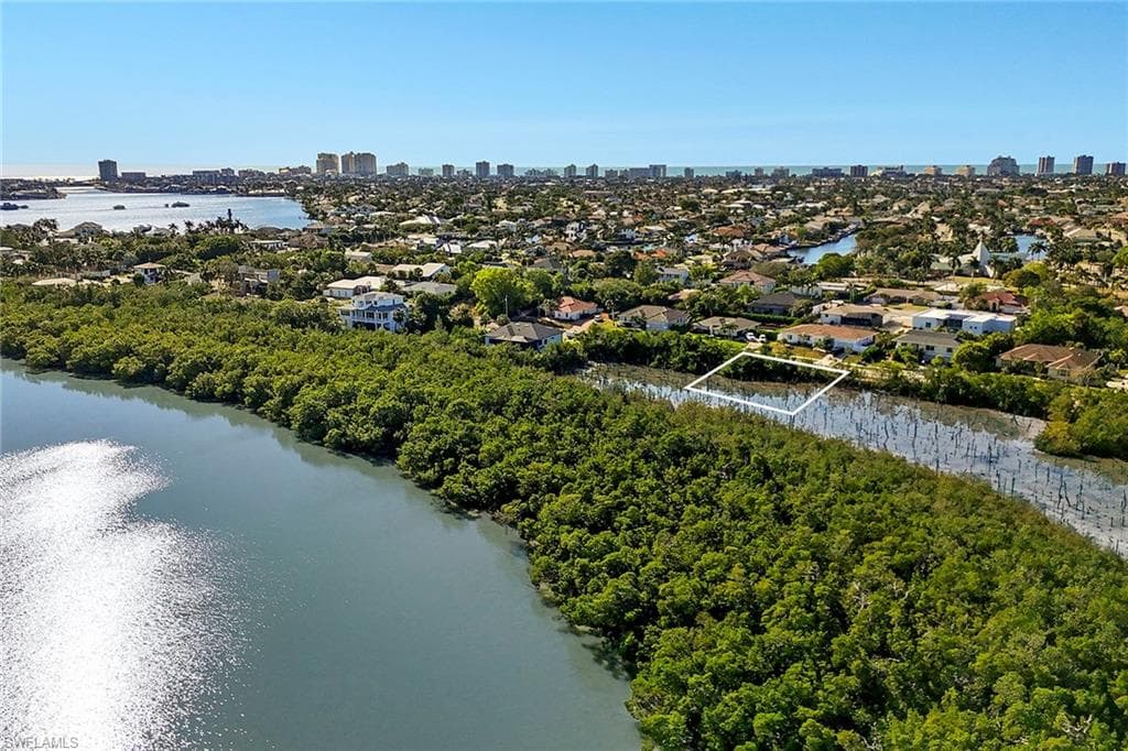 1773 Granada Dr, Marco Island, FL 34145-4