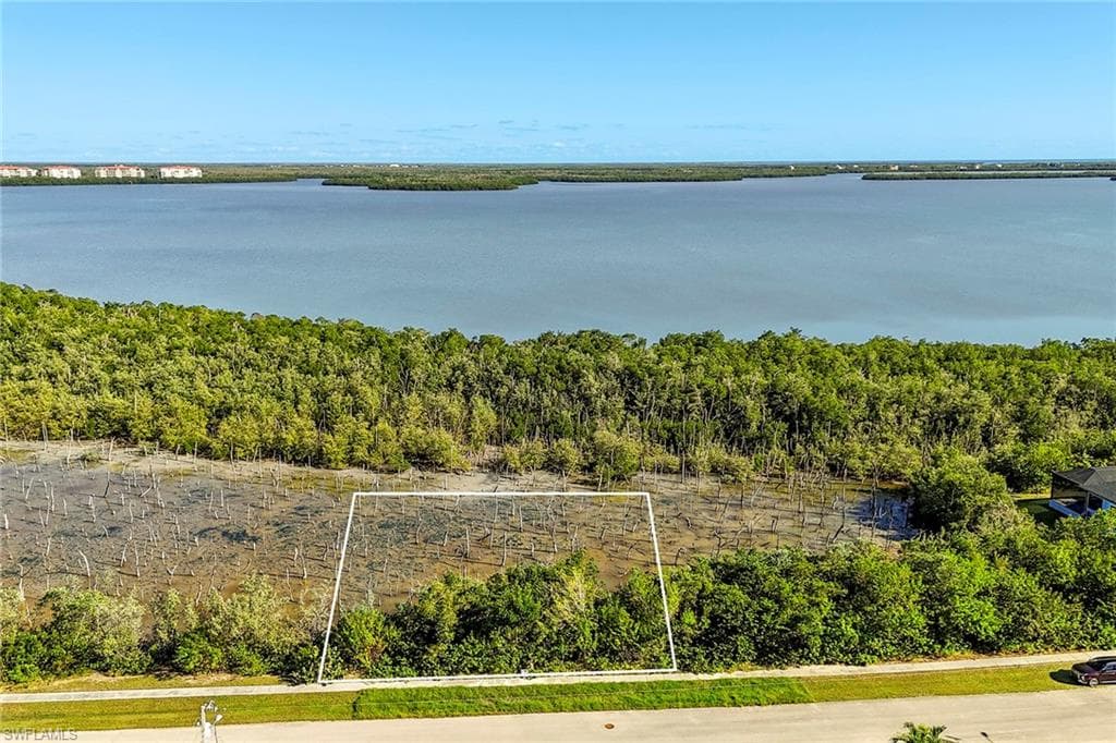 1773 Granada Dr, Marco Island, FL 34145-5