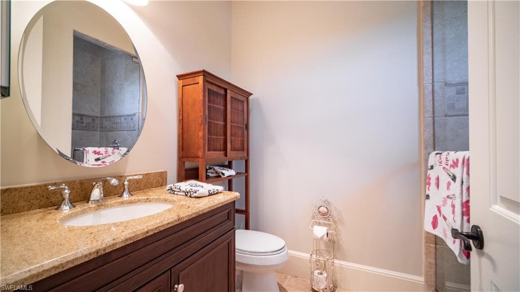 725 Lake Dr, Naples, FL 34102-25