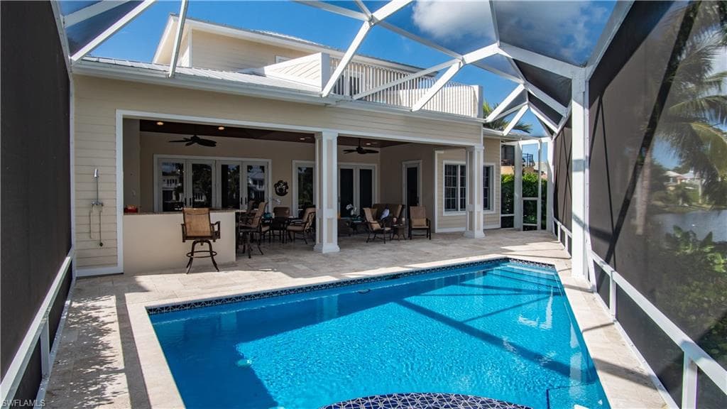 725 Lake Dr, Naples, FL 34102-30