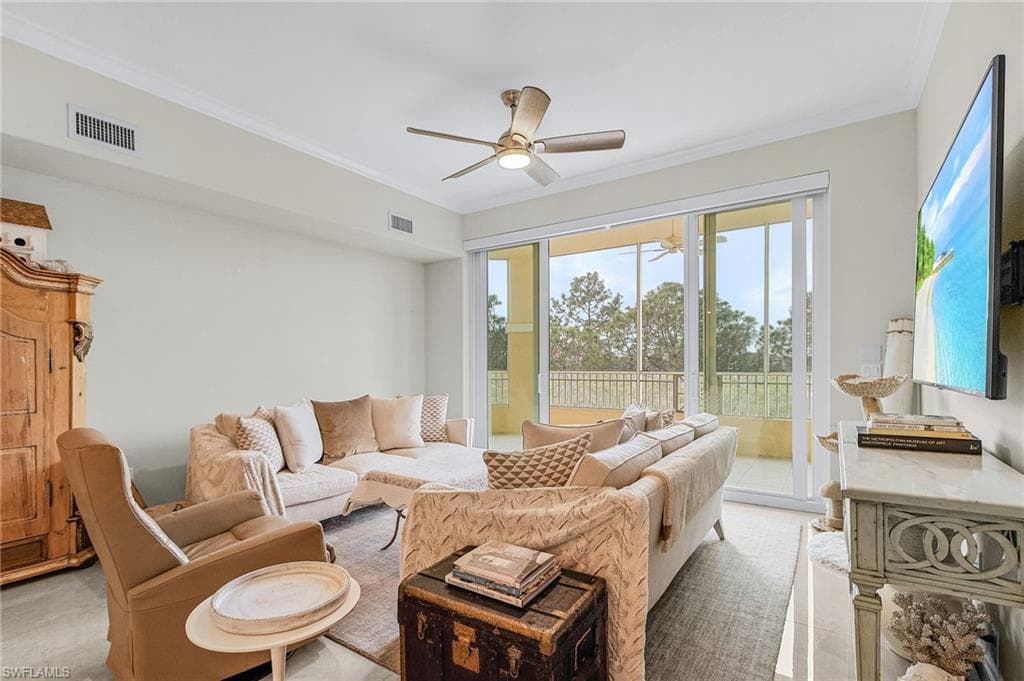 2728 Tiburon Blvd E A-403, Naples, FL 34109-11