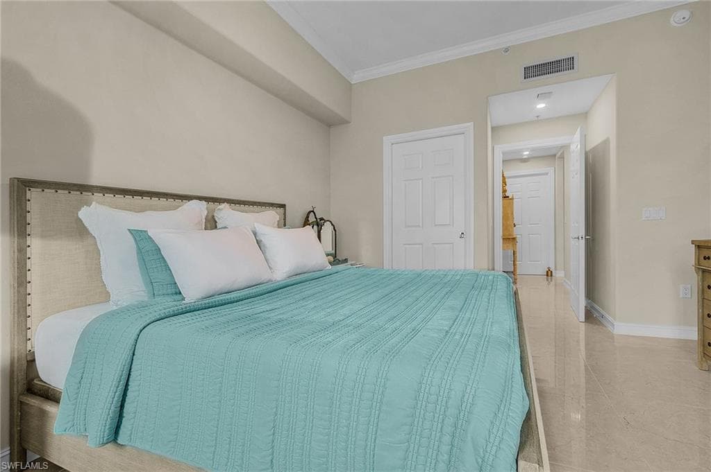 2728 Tiburon Blvd E A-403, Naples, FL 34109-19