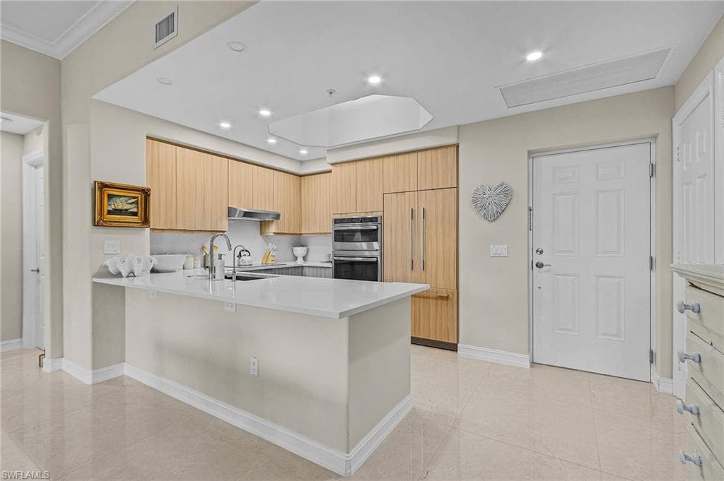 2728 Tiburon Blvd E A-403, Naples, FL 34109-5
