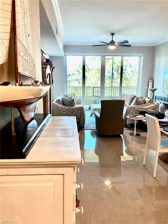 2728 Tiburon Blvd E A-403, Naples, FL 34109-7