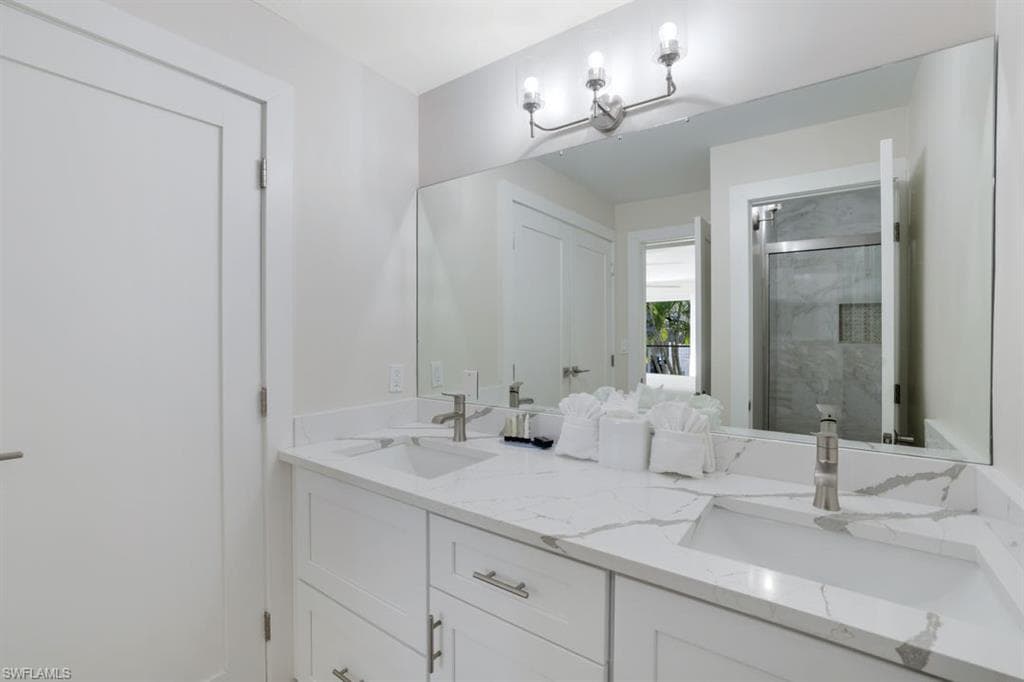 900 Broad Ave S 140, Naples, FL 34102-10