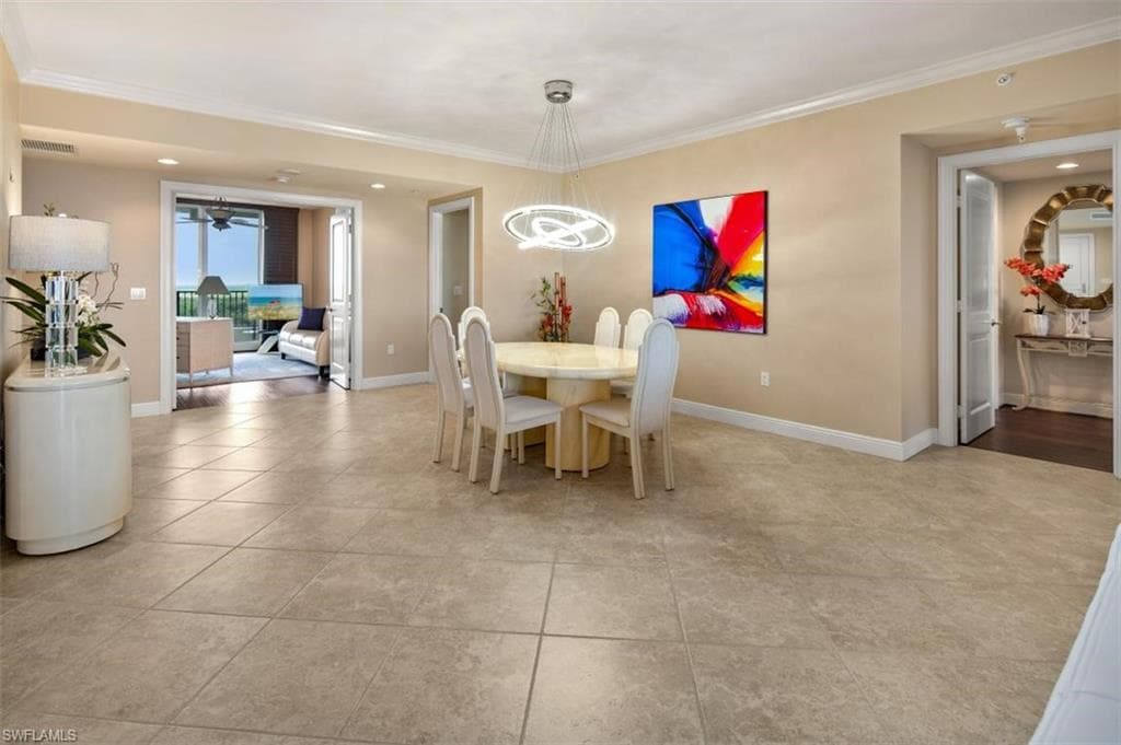 1050 Borghese Ln 605, Naples, FL 34114-4